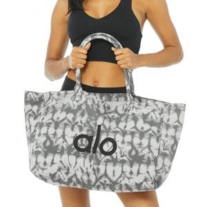 Alo Yoga Tie Dye Shopper Tote